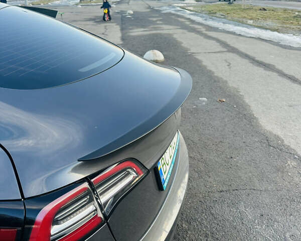 Серый Тесла Модель 3, объемом двигателя 0 л и пробегом 70 тыс. км за 21500 $, фото 17 на Automoto.ua