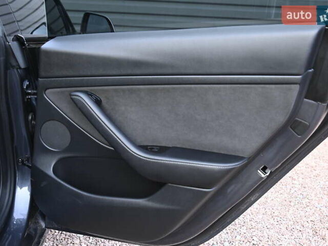 Серый Тесла Модель 3, объемом двигателя 0 л и пробегом 84 тыс. км за 22500 $, фото 28 на Automoto.ua