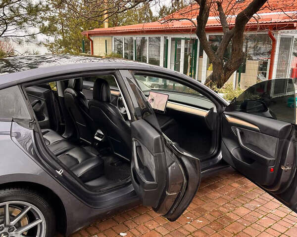 Серый Тесла Модель 3, объемом двигателя 0 л и пробегом 89 тыс. км за 17800 $, фото 10 на Automoto.ua