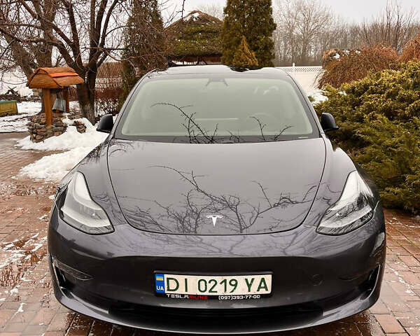 Серый Тесла Модель 3, объемом двигателя 0 л и пробегом 89 тыс. км за 17800 $, фото 1 на Automoto.ua
