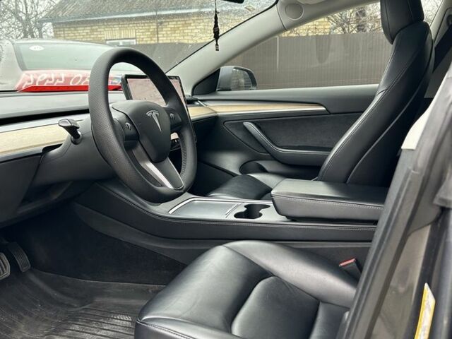 Тесла Модель 3 2021 у Києві на Automoto.ua Сірий Тесла Модель 3, об'ємом двигуна 0 л та пробігом 112 тис. км за 19300 $, фото 7 на Automoto.ua