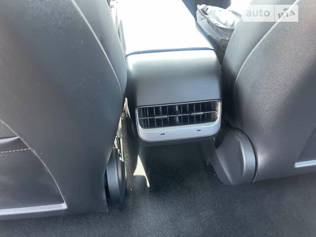 Сірий Тесла Модель 3, об'ємом двигуна 0 л та пробігом 26 тис. км за 23000 $, фото 72 на Automoto.ua