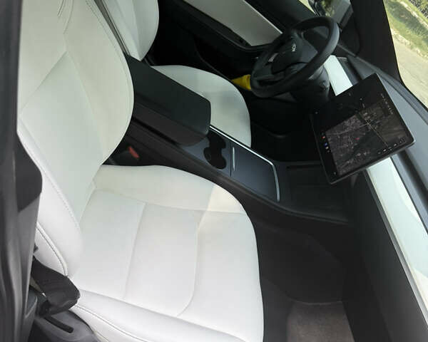 Сірий Тесла Модель 3, об'ємом двигуна 0 л та пробігом 55 тис. км за 20500 $, фото 4 на Automoto.ua