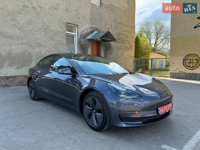 Серый Тесла Модель 3, объемом двигателя 0 л и пробегом 175 тыс. км за 15000 $, фото 2 на Automoto.ua