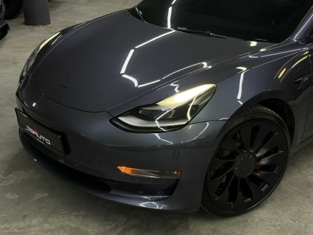 Серый Тесла Модель 3, объемом двигателя 0 л и пробегом 54 тыс. км за 24900 $, фото 5 на Automoto.ua