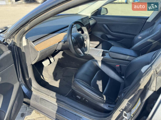 Серый Тесла Модель 3, объемом двигателя 0 л и пробегом 190 тыс. км за 20900 $, фото 13 на Automoto.ua