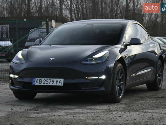 Серый Тесла Модель 3, объемом двигателя 0 л и пробегом 84 тыс. км за 22500 $, фото 5 на Automoto.ua
