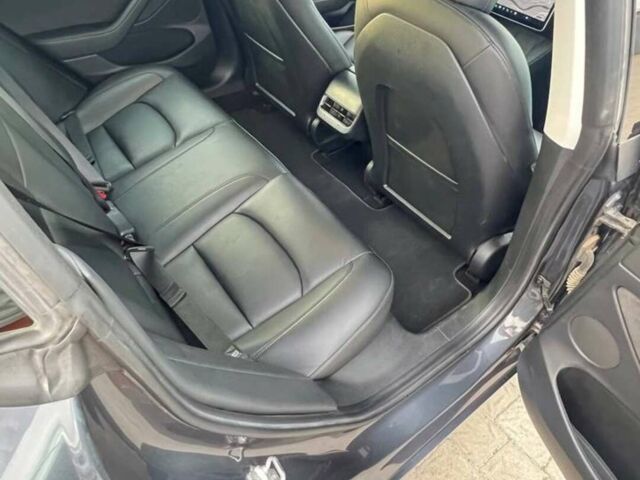 Сірий Тесла Модель 3, об'ємом двигуна 0 л та пробігом 78 тис. км за 21600 $, фото 21 на Automoto.ua