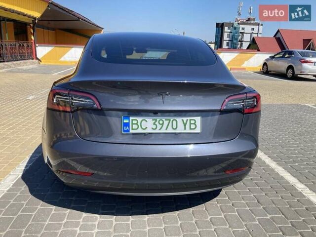 Серый Тесла Модель 3, объемом двигателя 0 л и пробегом 93 тыс. км за 21290 $, фото 1 на Automoto.ua