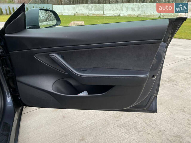 Сірий Тесла Модель 3, об'ємом двигуна 0 л та пробігом 151 тис. км за 14600 $, фото 15 на Automoto.ua