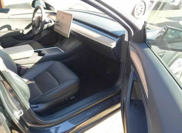 Сірий Тесла Модель 3, об'ємом двигуна 0 л та пробігом 70 тис. км за 9800 $, фото 8 на Automoto.ua