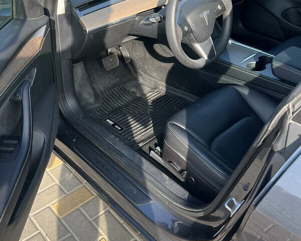 Сірий Тесла Модель 3, об'ємом двигуна 0 л та пробігом 94 тис. км за 17750 $, фото 6 на Automoto.ua