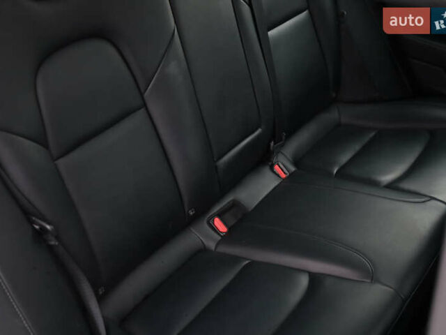 Сірий Тесла Модель 3, об'ємом двигуна 0 л та пробігом 98 тис. км за 23500 $, фото 52 на Automoto.ua