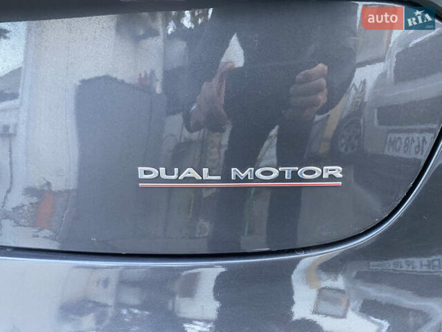 Серый Тесла Модель 3, объемом двигателя 0 л и пробегом 50 тыс. км за 26000 $, фото 11 на Automoto.ua