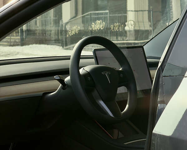 Сірий Тесла Модель 3, об'ємом двигуна 0 л та пробігом 19 тис. км за 27100 $, фото 2 на Automoto.ua