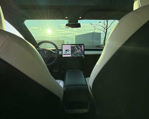 Серый Тесла Модель 3, объемом двигателя 0 л и пробегом 50 тыс. км за 24500 $, фото 12 на Automoto.ua