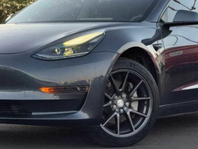 Сірий Тесла Модель 3, об'ємом двигуна 0 л та пробігом 67 тис. км за 11999 $, фото 3 на Automoto.ua