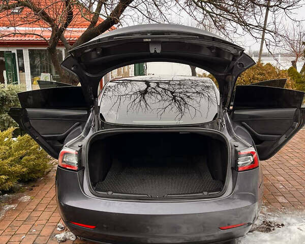 Серый Тесла Модель 3, объемом двигателя 0 л и пробегом 89 тыс. км за 17800 $, фото 13 на Automoto.ua