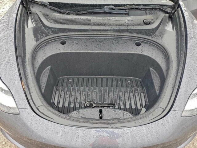 Сірий Тесла Модель 3, об'ємом двигуна 0 л та пробігом 113 тис. км за 4600 $, фото 10 на Automoto.ua