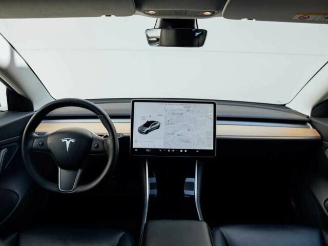 Серый Тесла Модель 3, объемом двигателя 0 л и пробегом 78 тыс. км за 11800 $, фото 6 на Automoto.ua