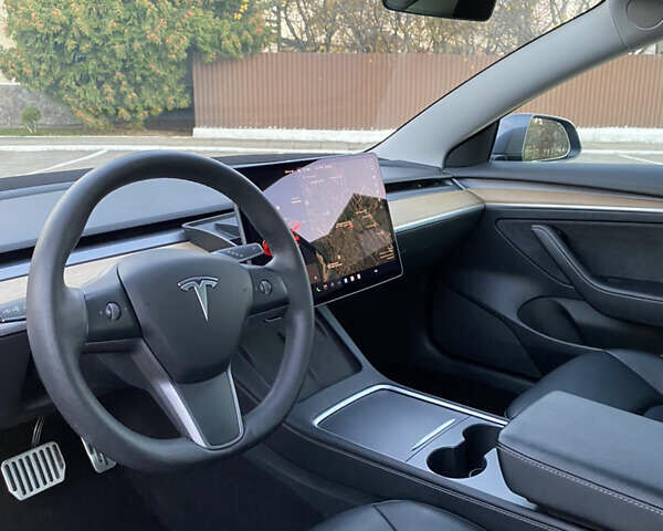 Сірий Тесла Модель 3, об'ємом двигуна 0 л та пробігом 98 тис. км за 19500 $, фото 26 на Automoto.ua