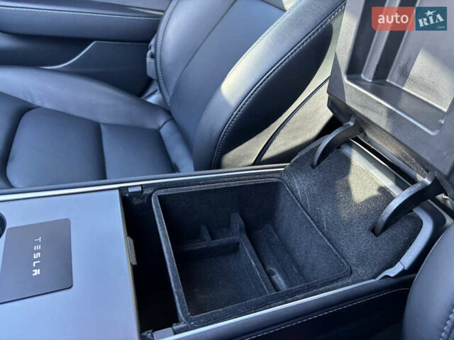 Сірий Тесла Модель 3, об'ємом двигуна 0 л та пробігом 73 тис. км за 34900 $, фото 27 на Automoto.ua