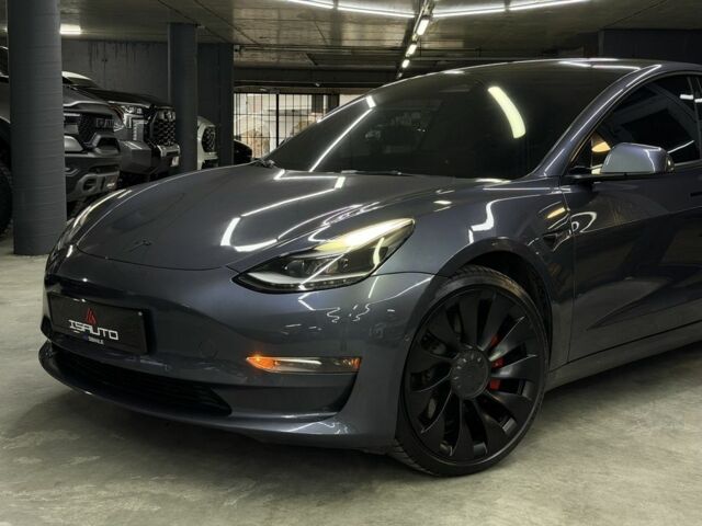 Серый Тесла Модель 3, объемом двигателя 0 л и пробегом 54 тыс. км за 24900 $, фото 7 на Automoto.ua