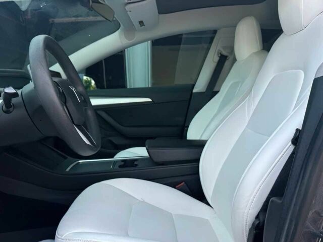 Сірий Тесла Модель 3, об'ємом двигуна 0 л та пробігом 37 тис. км за 12500 $, фото 8 на Automoto.ua