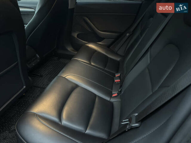 Сірий Тесла Модель 3, об'ємом двигуна 0 л та пробігом 95 тис. км за 21500 $, фото 23 на Automoto.ua