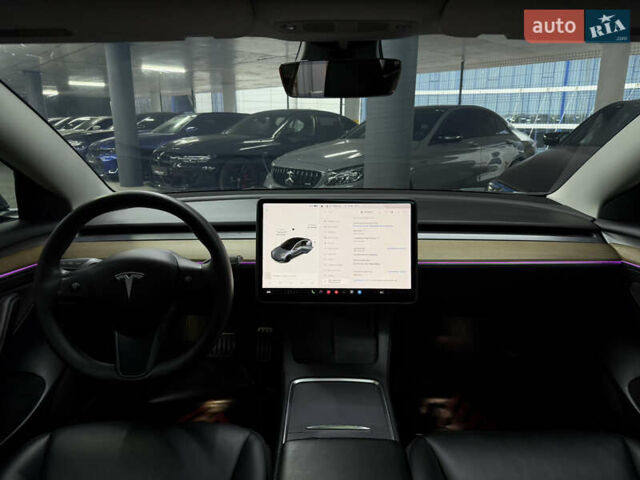 Серый Тесла Модель 3, объемом двигателя 0 л и пробегом 54 тыс. км за 24900 $, фото 25 на Automoto.ua