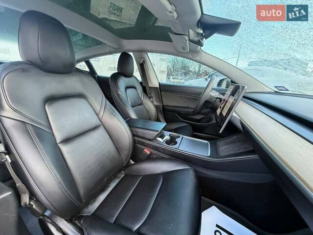 Сірий Тесла Модель 3, об'ємом двигуна 0 л та пробігом 205 тис. км за 15800 $, фото 8 на Automoto.ua