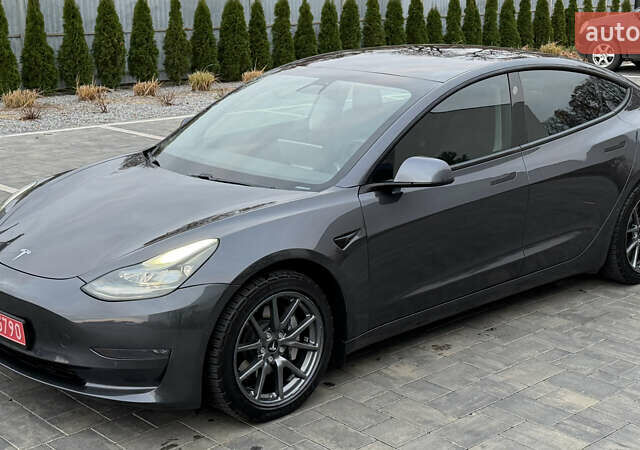 Сірий Тесла Модель 3, об'ємом двигуна 0 л та пробігом 79 тис. км за 19400 $, фото 45 на Automoto.ua