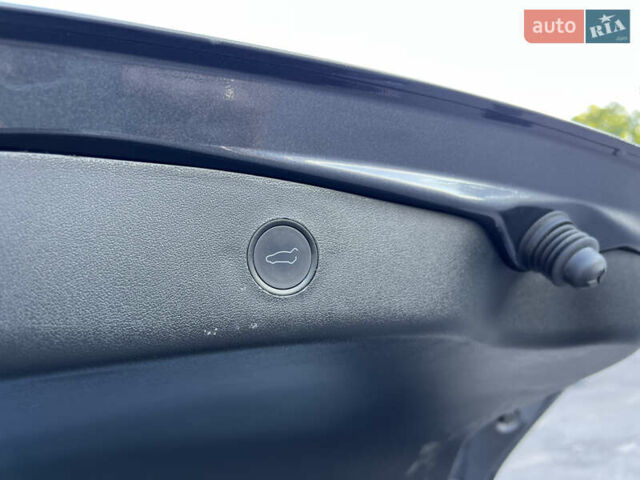 Серый Тесла Модель 3, объемом двигателя 0 л и пробегом 51 тыс. км за 20800 $, фото 38 на Automoto.ua