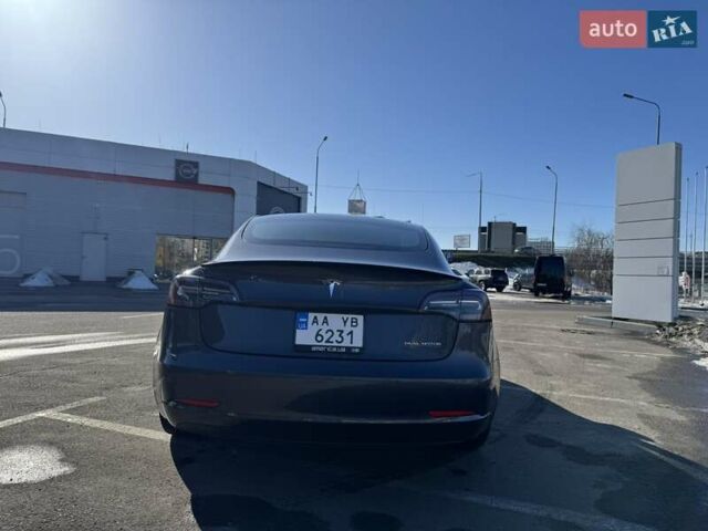 Сірий Тесла Модель 3, об'ємом двигуна 0 л та пробігом 120 тис. км за 24000 $, фото 4 на Automoto.ua