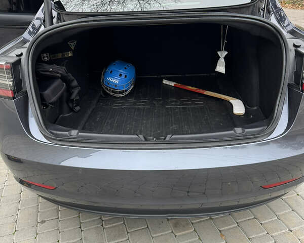 Сірий Тесла Модель 3, об'ємом двигуна 0 л та пробігом 100 тис. км за 20500 $, фото 36 на Automoto.ua