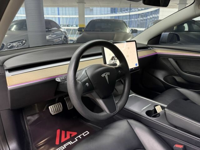 Серый Тесла Модель 3, объемом двигателя 0 л и пробегом 54 тыс. км за 24900 $, фото 17 на Automoto.ua
