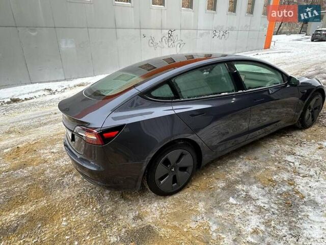 Серый Тесла Модель 3, объемом двигателя 0 л и пробегом 37 тыс. км за 17500 $, фото 5 на Automoto.ua