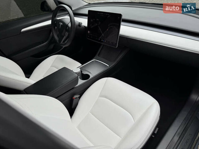 Сірий Тесла Модель 3, об'ємом двигуна 0 л та пробігом 32 тис. км за 23900 $, фото 12 на Automoto.ua