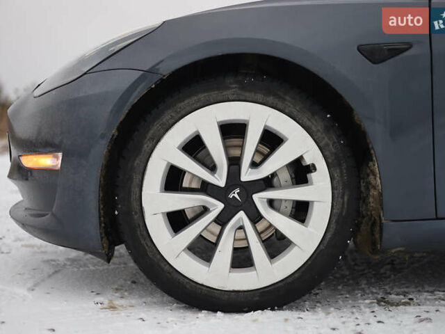 Сірий Тесла Модель 3, об'ємом двигуна 0 л та пробігом 98 тис. км за 23500 $, фото 102 на Automoto.ua