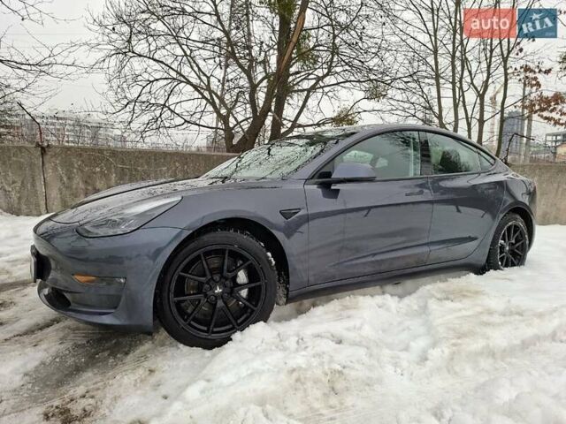 Серый Тесла Модель 3, объемом двигателя 0 л и пробегом 85 тыс. км за 20900 $, фото 3 на Automoto.ua