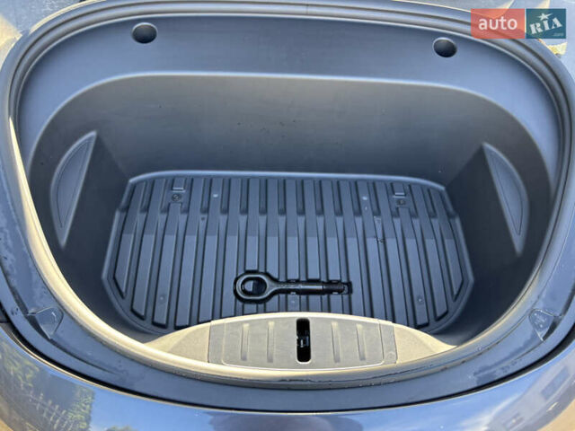 Сірий Тесла Модель 3, об'ємом двигуна 0 л та пробігом 73 тис. км за 34900 $, фото 34 на Automoto.ua