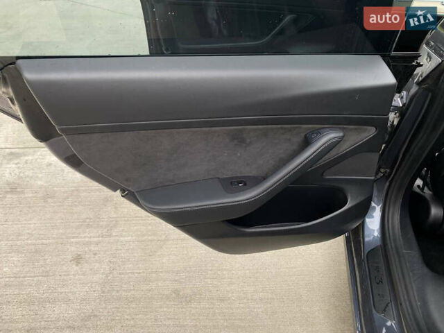 Сірий Тесла Модель 3, об'ємом двигуна 0 л та пробігом 151 тис. км за 14600 $, фото 32 на Automoto.ua