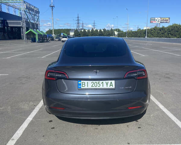 Серый Тесла Модель 3, объемом двигателя 0 л и пробегом 73 тыс. км за 26000 $, фото 6 на Automoto.ua