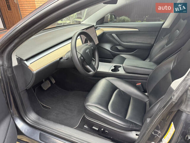 Сірий Тесла Модель 3, об'ємом двигуна 0 л та пробігом 55 тис. км за 23300 $, фото 20 на Automoto.ua