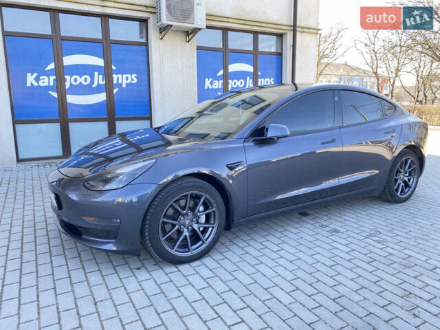 Серый Тесла Модель 3, объемом двигателя 0 л и пробегом 73 тыс. км за 24000 $, фото 2 на Automoto.ua
