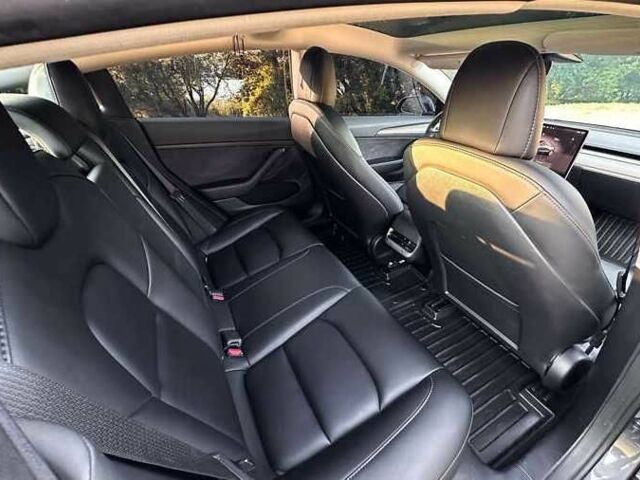 Сірий Тесла Модель 3, об'ємом двигуна 0 л та пробігом 50 тис. км за 13800 $, фото 10 на Automoto.ua