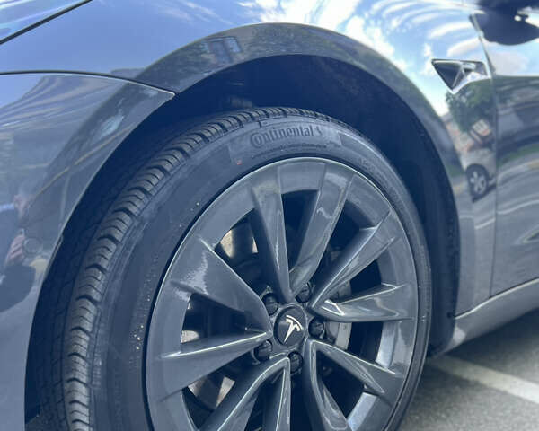 Серый Тесла Модель 3, объемом двигателя 0 л и пробегом 64 тыс. км за 23000 $, фото 21 на Automoto.ua