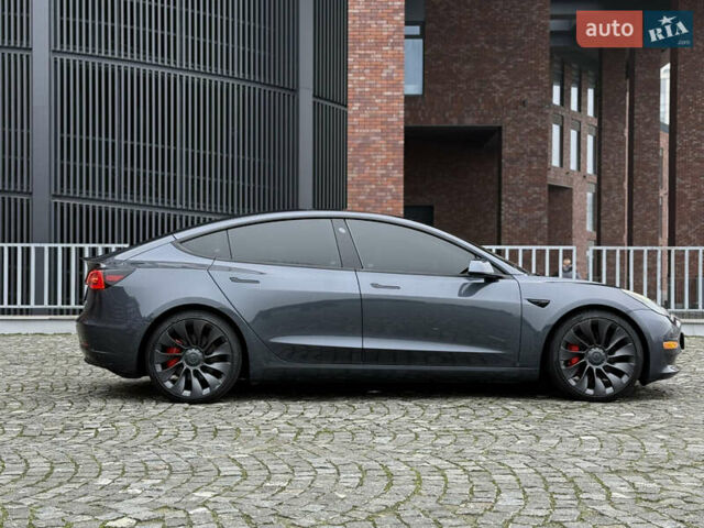 Сірий Тесла Модель 3, об'ємом двигуна 0 л та пробігом 32 тис. км за 23900 $, фото 6 на Automoto.ua