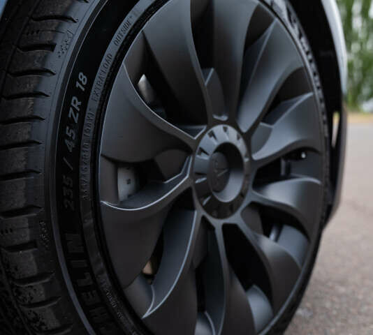 Серый Тесла Модель 3, объемом двигателя 0 л и пробегом 66 тыс. км за 21500 $, фото 15 на Automoto.ua