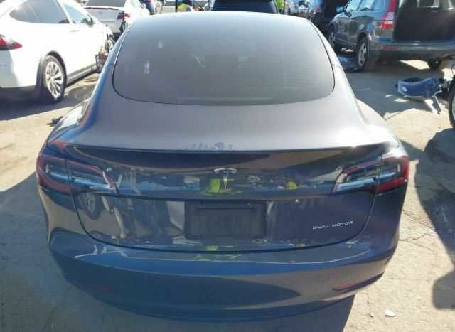 Сірий Тесла Модель 3, об'ємом двигуна 0 л та пробігом 70 тис. км за 9800 $, фото 5 на Automoto.ua